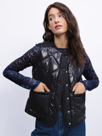 Жилет с утеплителем UVENTUM модель 0500242411 Фото