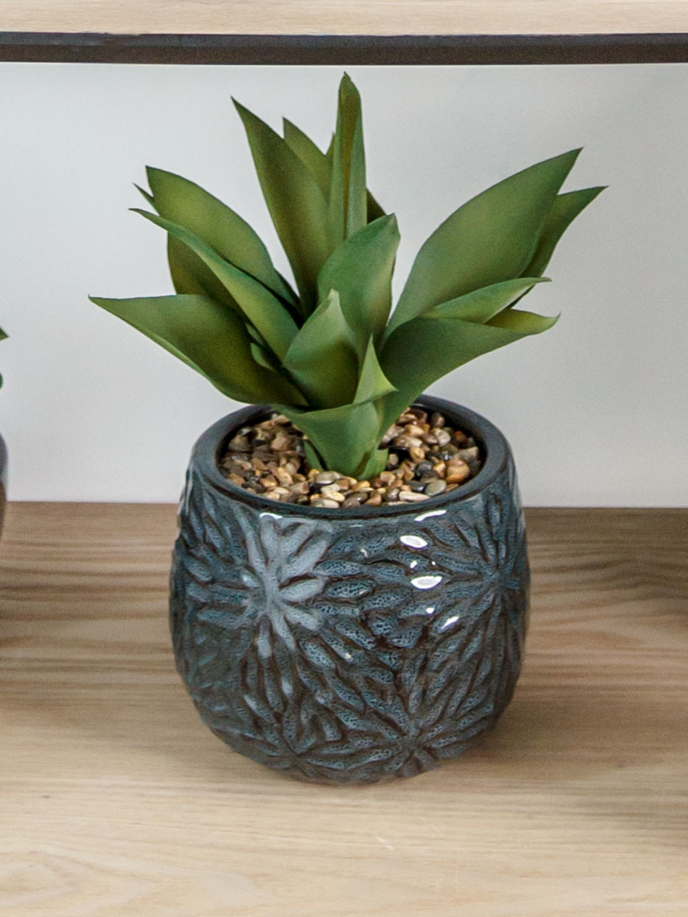 Искусственное растение в горшке MBM MY HOME модель DH-FLOWERS-13 GREEN/BLACK Фото