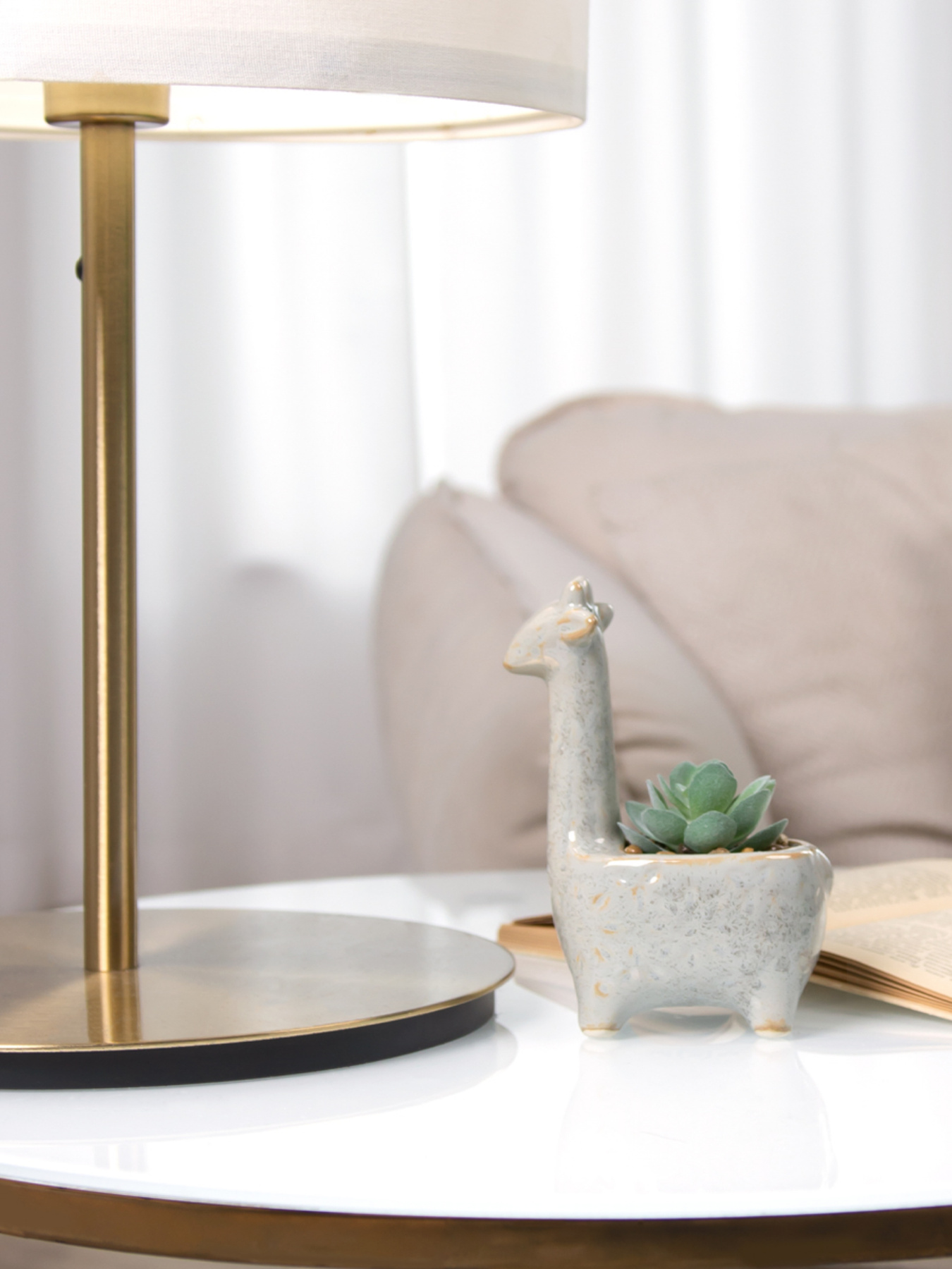 Искусственное растение в горшке MBM HOME модель DH-FLOWERS-20 GREEN/WHITE Искусственное растение в горшке MBM HOME модель DH-FLOWERS-20 GREEN/WHITE Фото