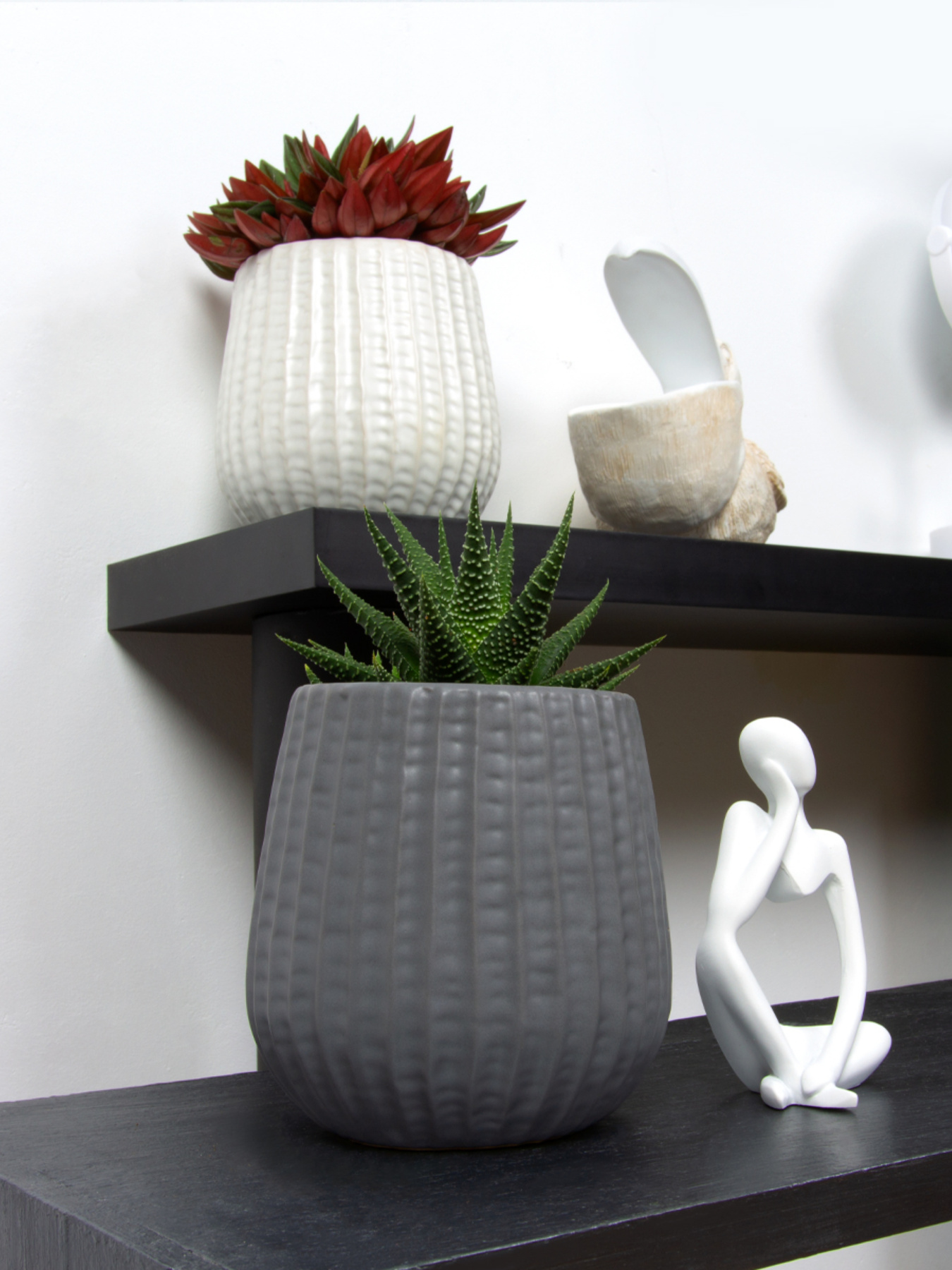 Горшок-кашпо для растений серый MBM HOME модель DH-FLOWERS-25 S GRAY Фото