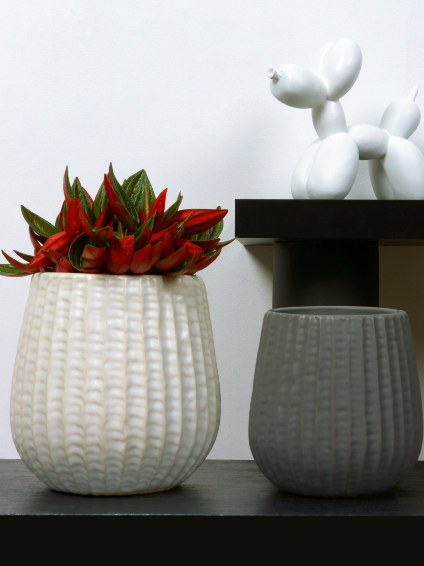 Горшок-кашпо для растений серый MBM HOME модель DH-FLOWERS-25 S GRAY Фото