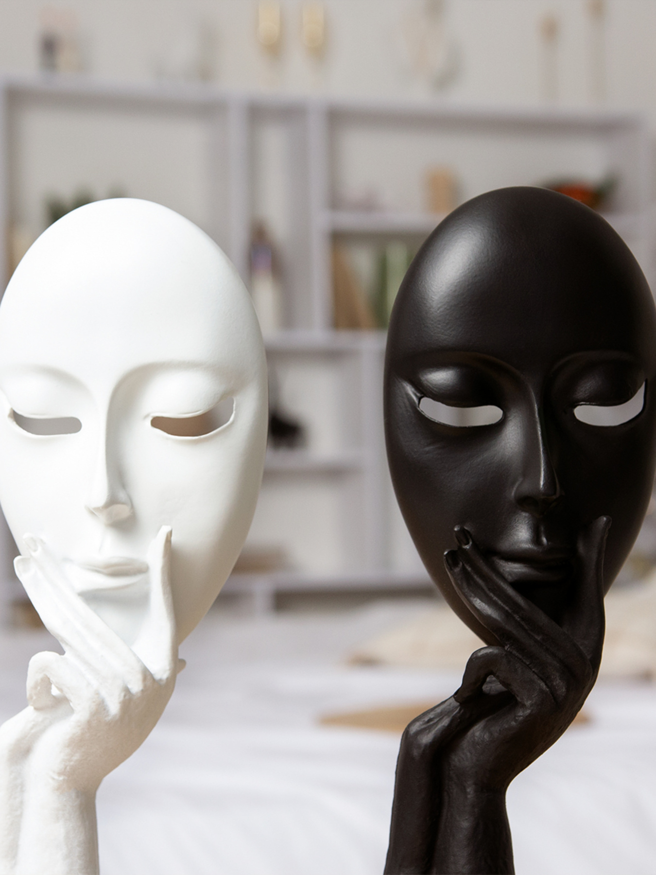 Статуэтка "Маска" белая MBM MY HOME модель DH-ST-03 WHITE Фото