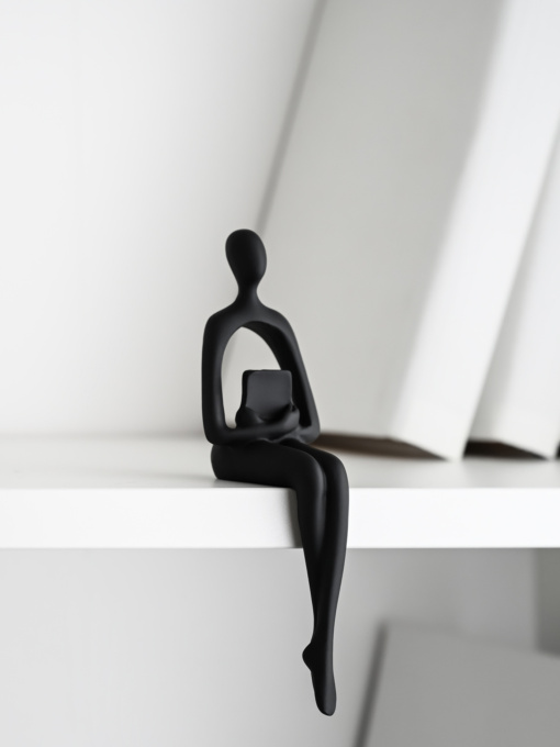 Статуэтка "Человек с книгой" черная MBM HOME модель DH-ST-26 BLACK Фото