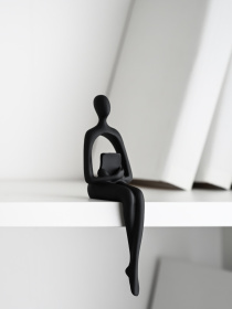 Статуэтка "Человек с книгой" черная MBM HOME модель DH-ST-26 BLACK Фото