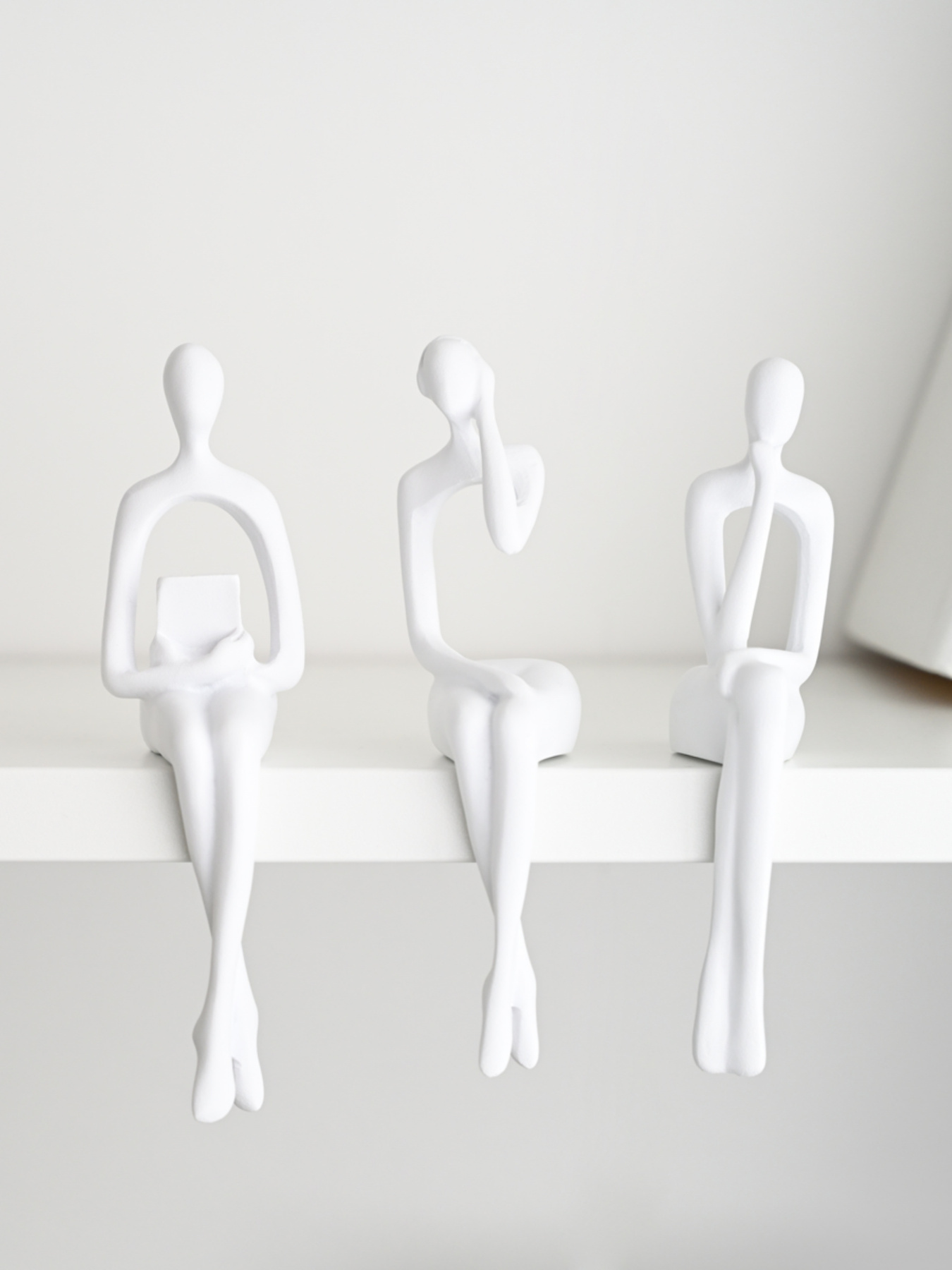 Статуэтка "Человек мыслит" белая MBM MY HOME модель DH-ST-27 WHITE Фото