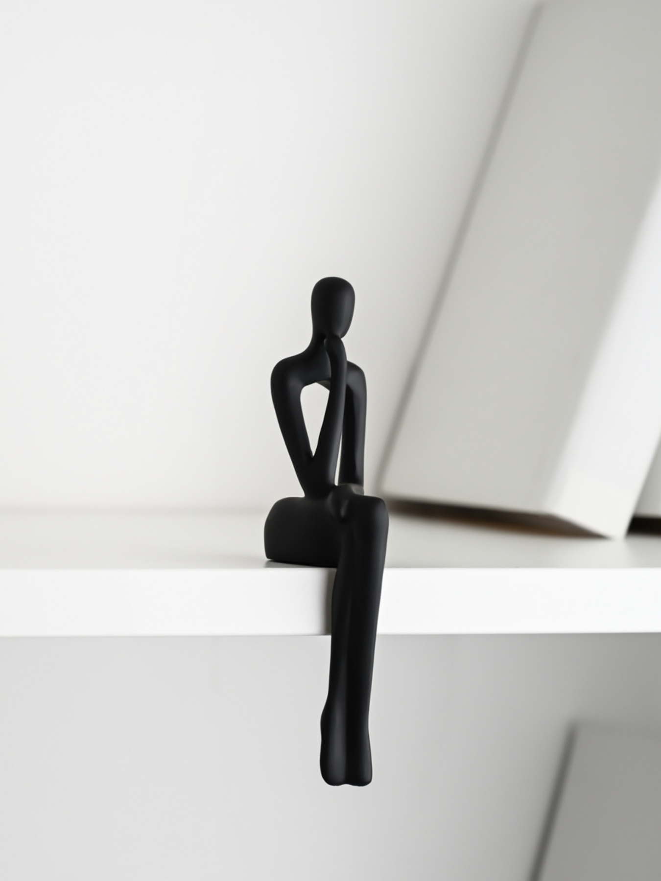 Статуетка "Людина з мрією" чорна MBM MY HOME модель DH-ST-28 BLACK Фото