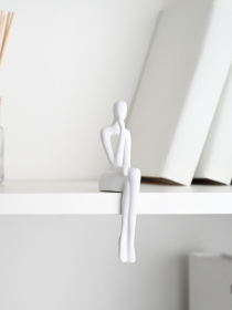 Статуэтка "Человек с мечтой" белая MBM MY HOME модель DH-ST-28 WHITE Фото