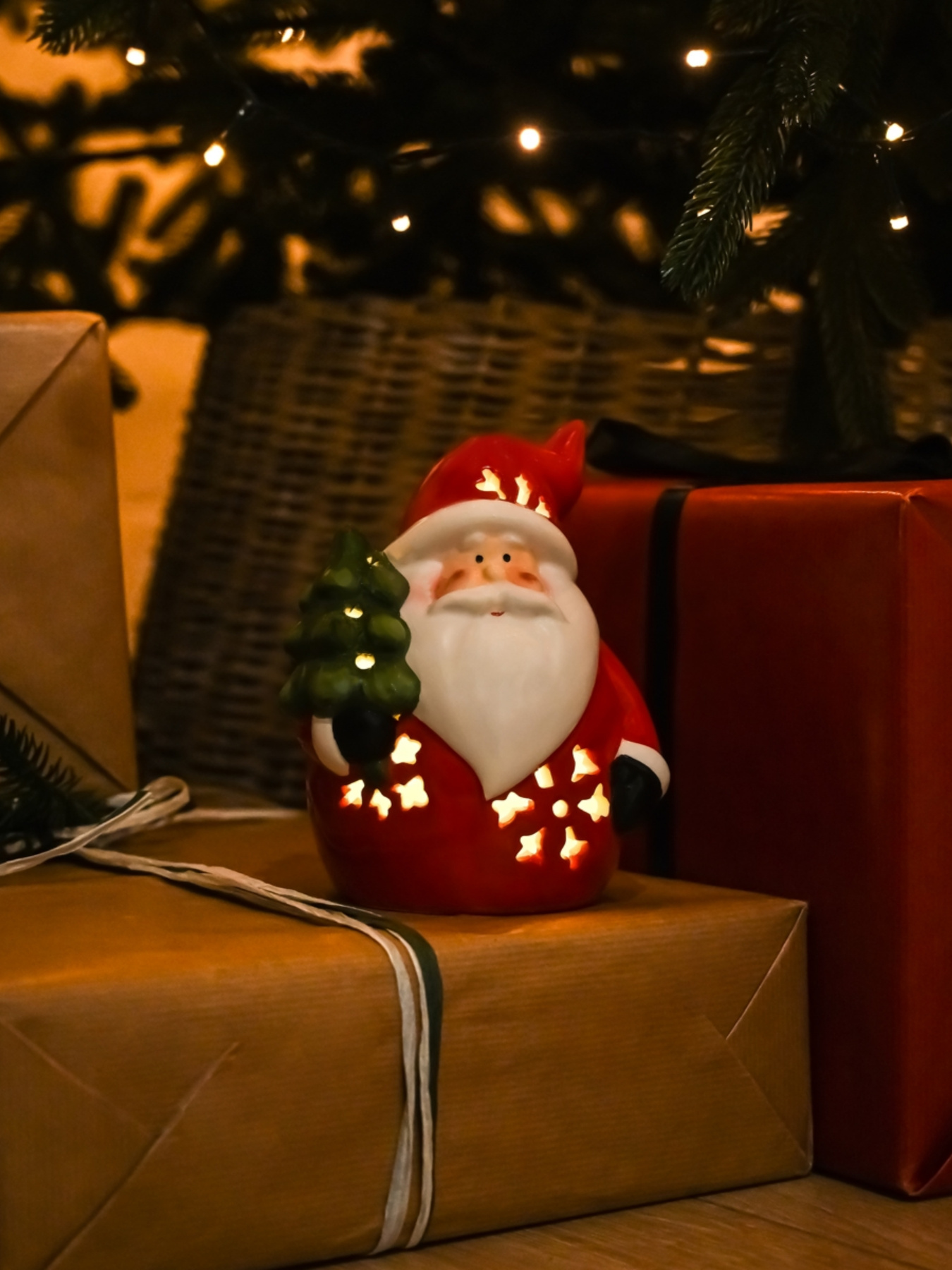 Статуэтка с подсветкой новогодняя "Санта с ёлкой" MBM MY HOME модель DH-ST-37 COLOR Фото