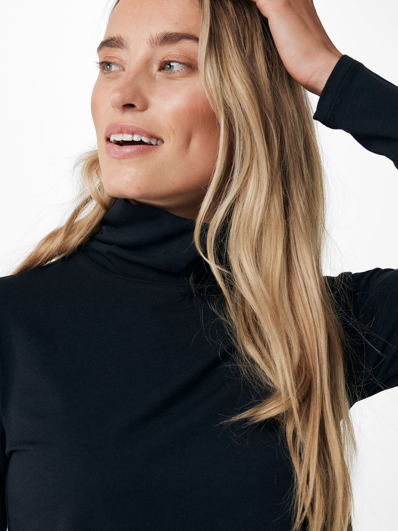 Худі та світшоти MEXX модель OT2102036W Худі та світшоти MEXX модель OT2102036W Фото