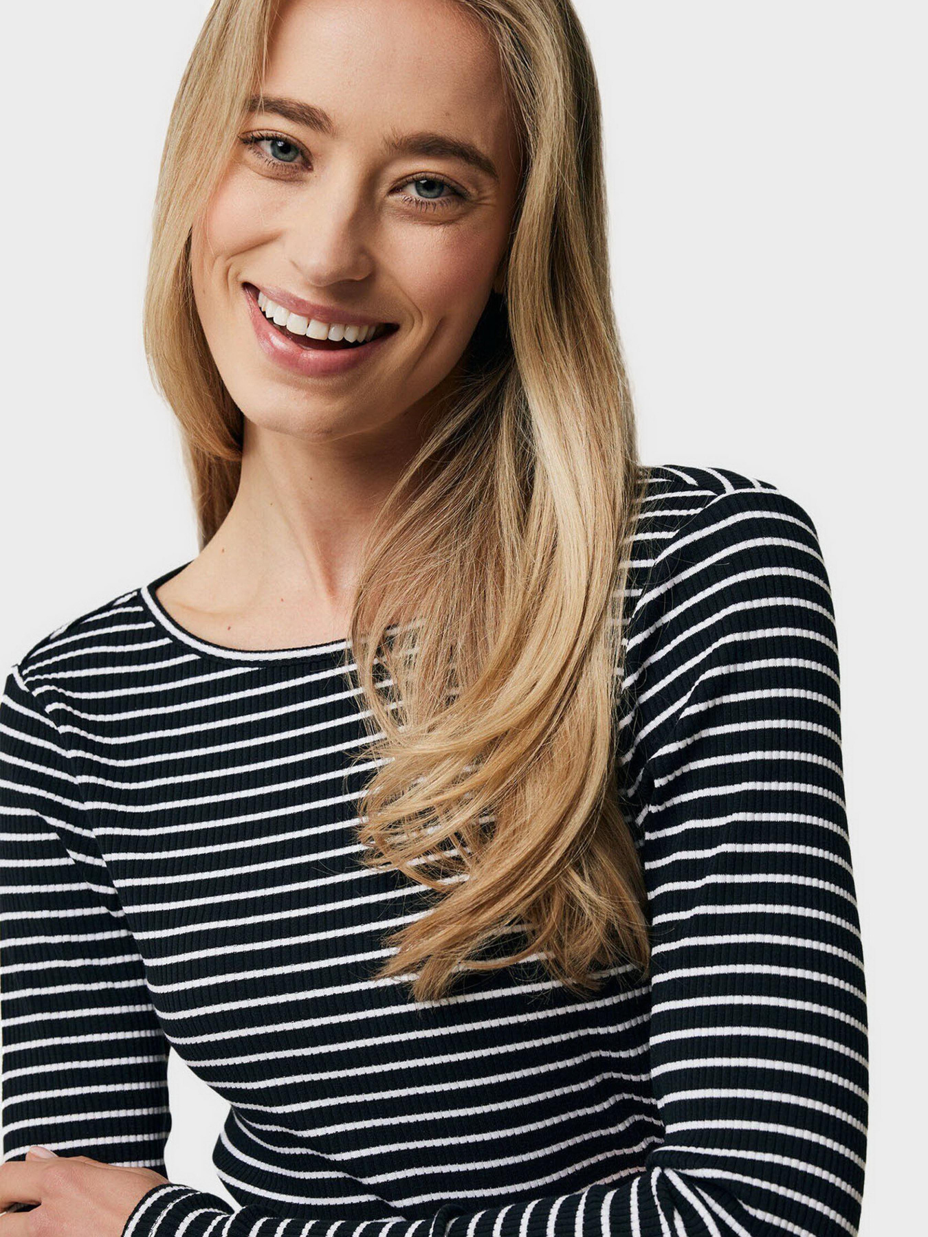 Кофты и свитера MEXX модель MF007807641W Фото