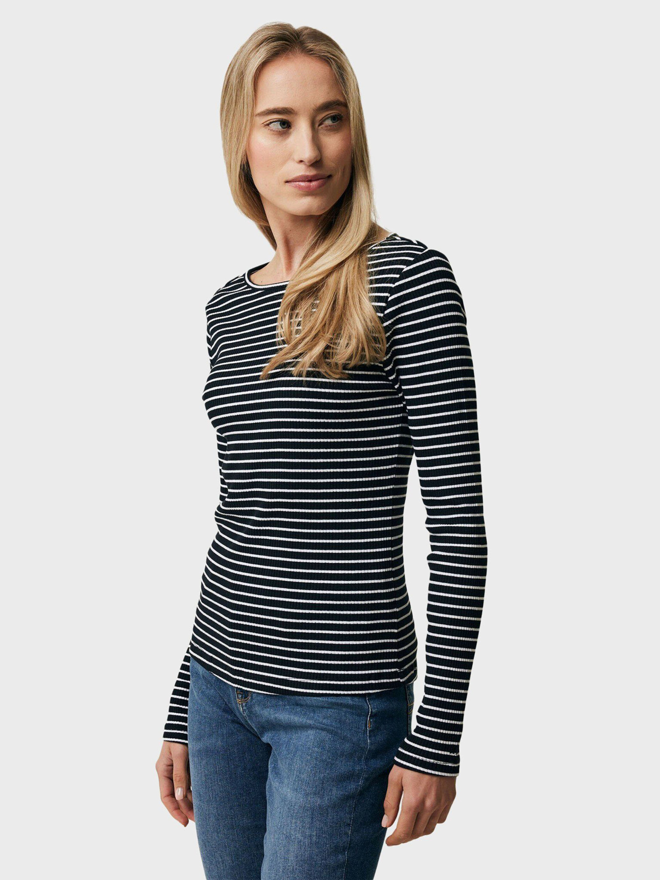 Худи и свитшоты MEXX модель MF007807641W Худи и свитшоты MEXX модель MF007807641W Фото