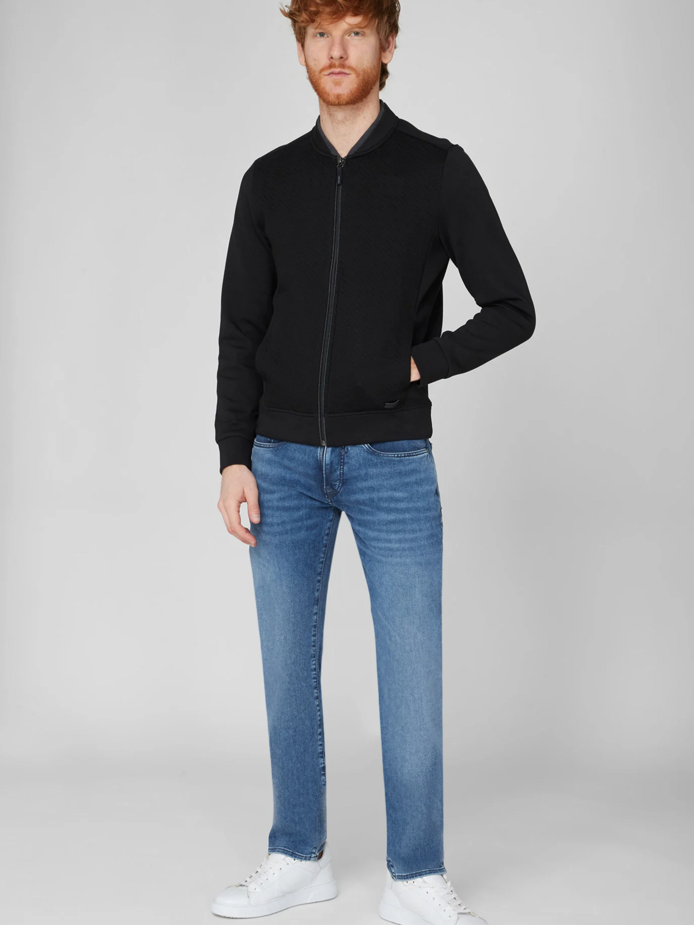 Зауженные джинсы Pierre Cardin модель C7 35530.8070.6837 Зауженные джинсы Pierre Cardin модель C7 35530.8070.6837 Фото