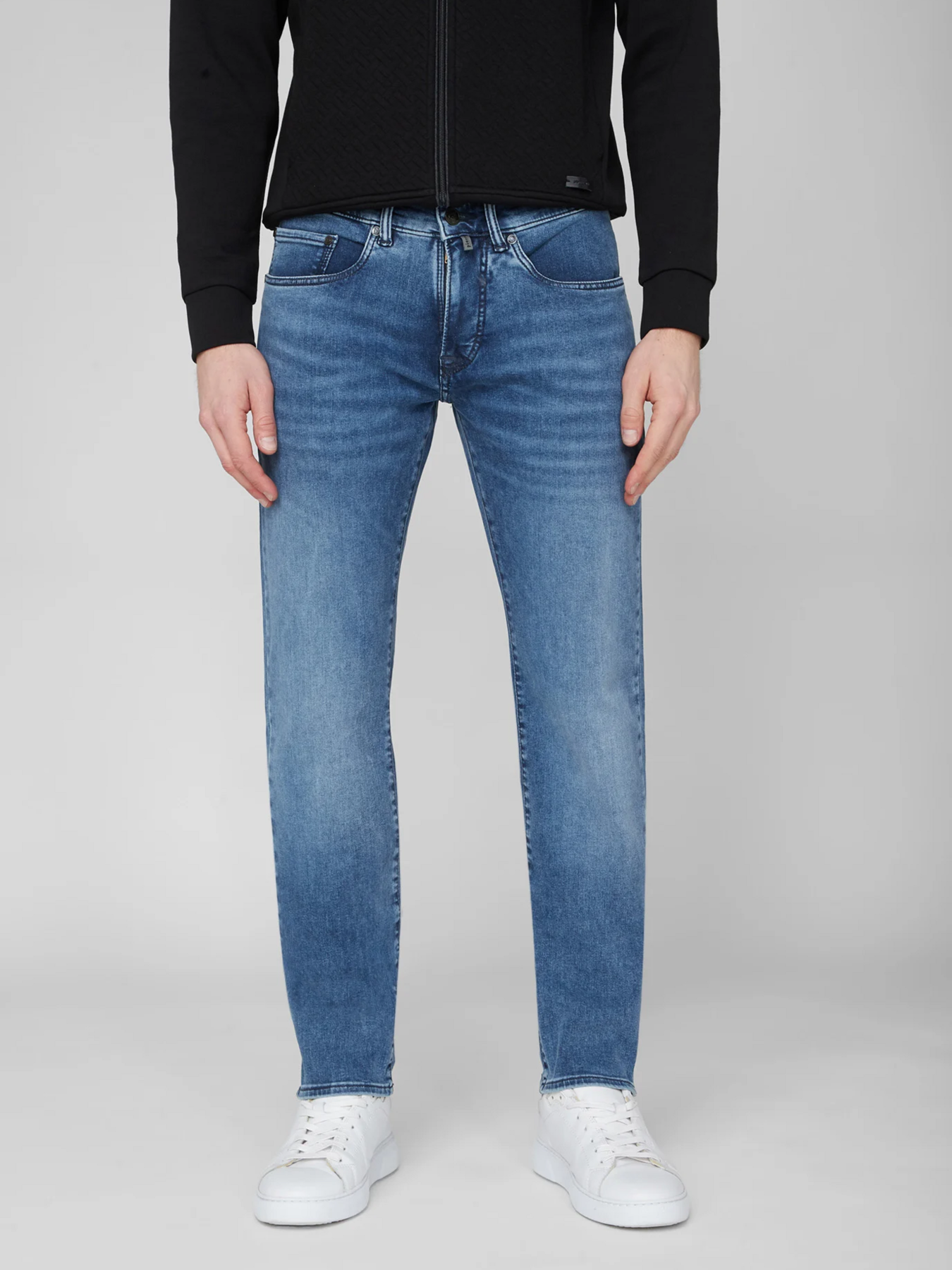 Зауженные джинсы Pierre Cardin модель C7 35530.8070.6837 Зауженные джинсы Pierre Cardin модель C7 35530.8070.6837 Фото