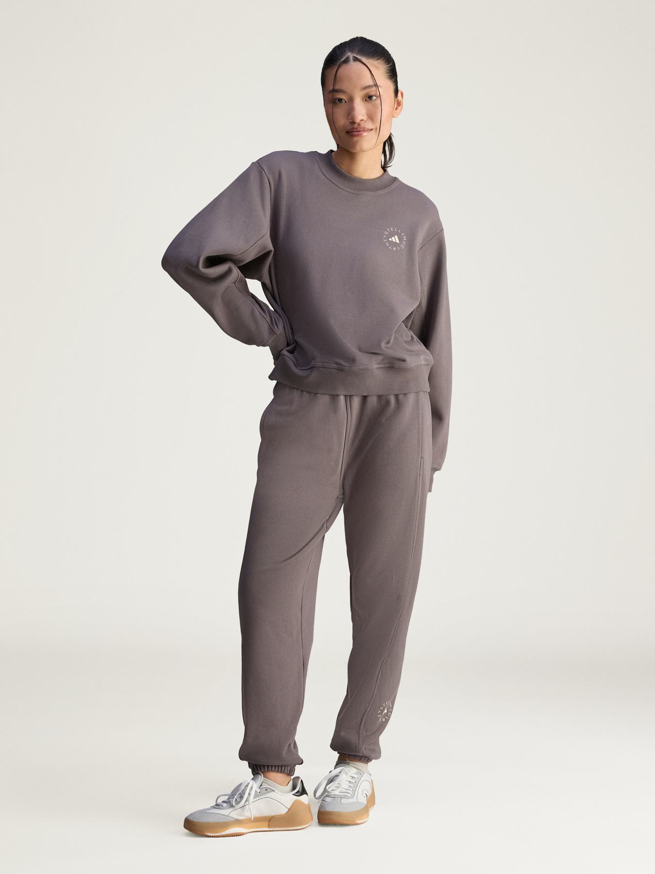 Свитшот Adidas модель JW4692 Фото