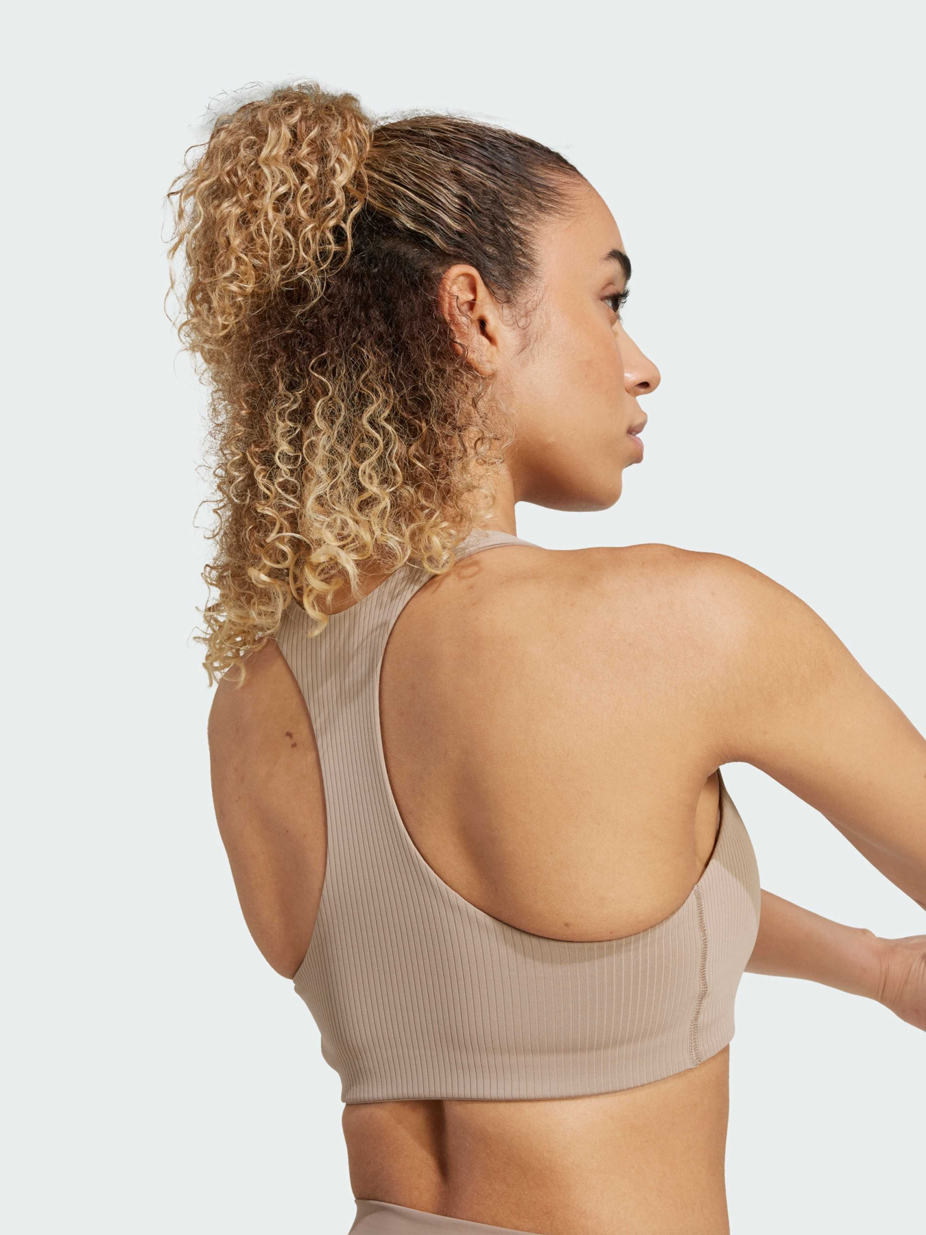 Топ спортивний Adidas модель JW2669 Фото