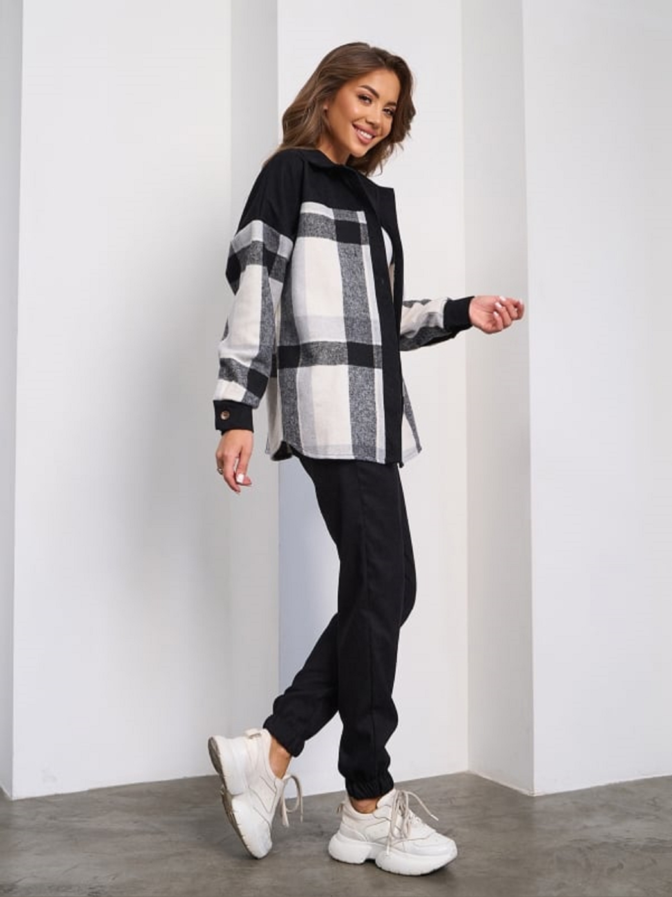 Повсякденний костюм ISSA Plus модель SA_657_черный Повсякденний костюм ISSA Plus модель SA_657_черный Фото