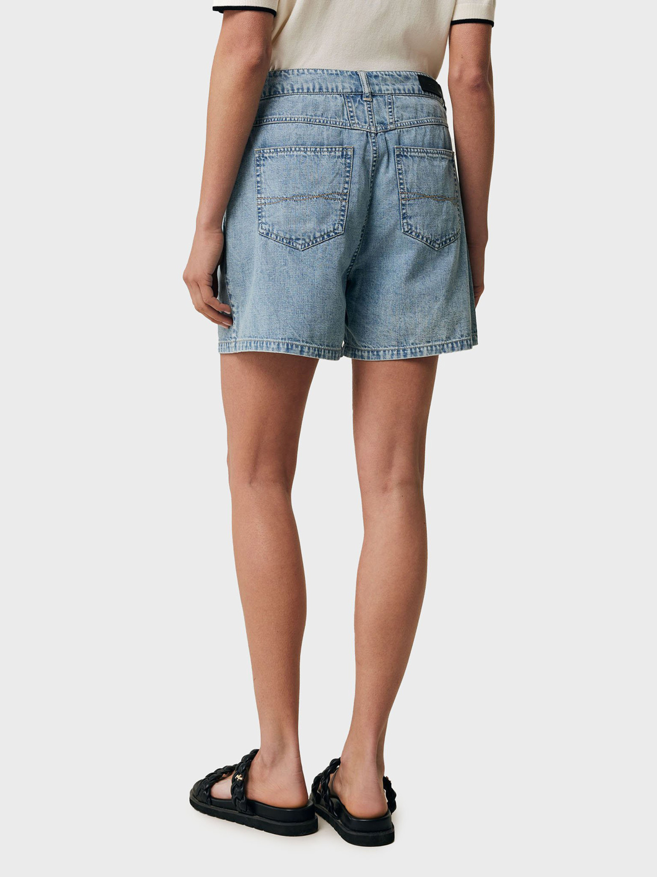 Шорты джинсовые MEXX модель MF006204541W Фото