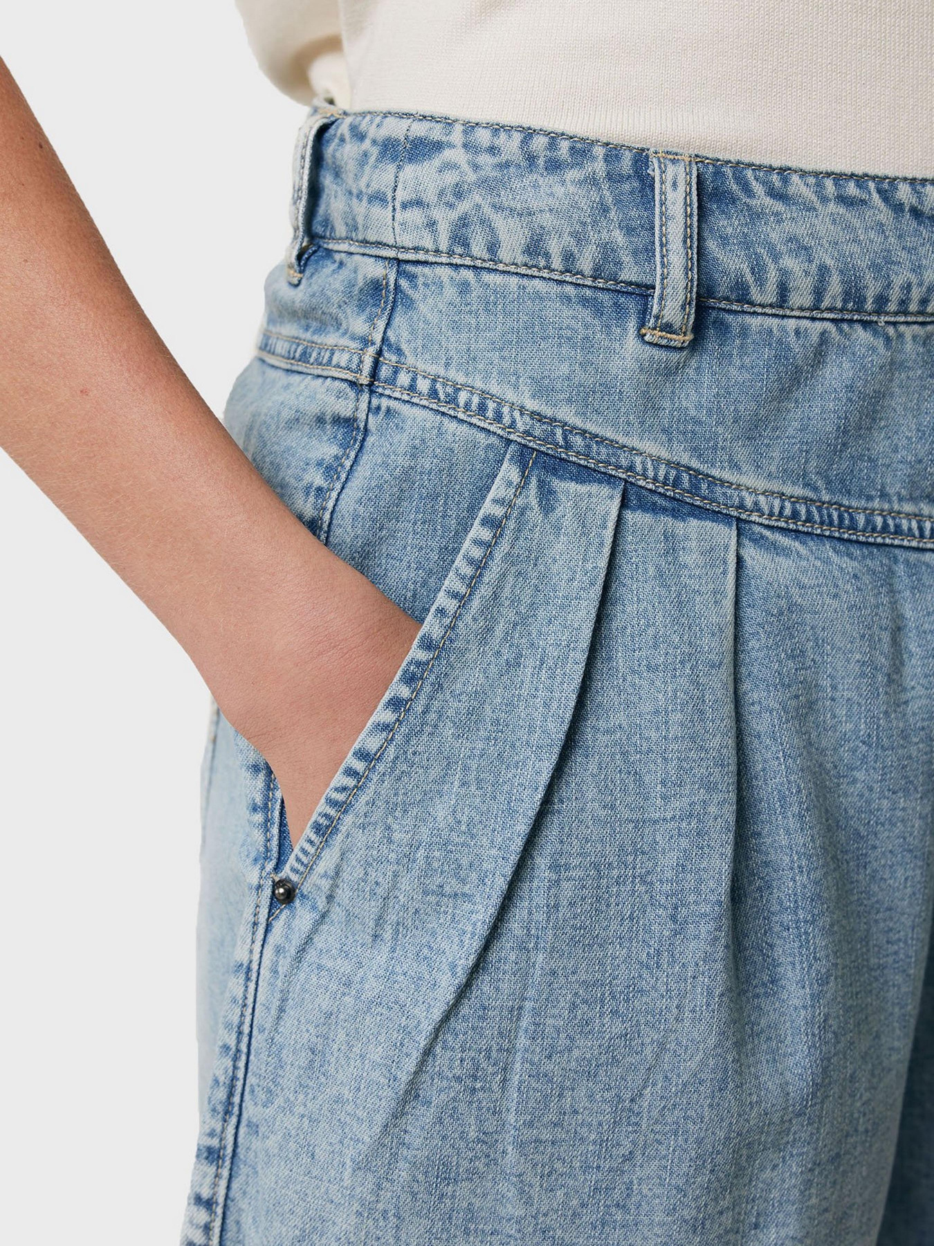 Джинсовые шорты MEXX модель MF006204541W Фото