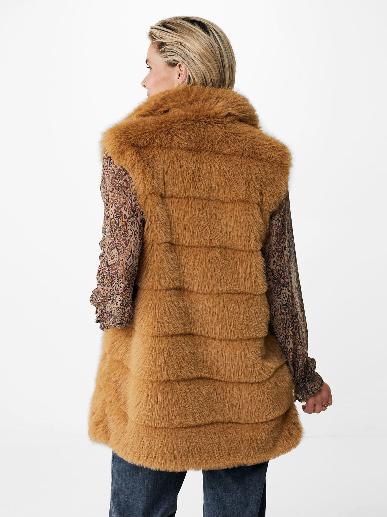 Жилет с утеплителем MEXX модель MF006401843W Фото