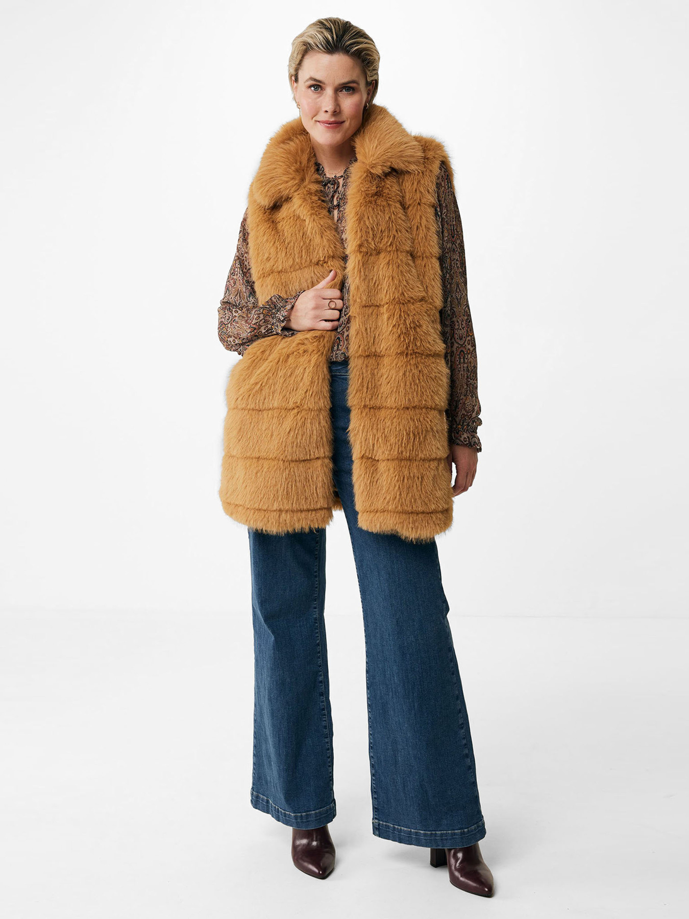 Утеплений жилет MEXX модель MF006401843W Фото