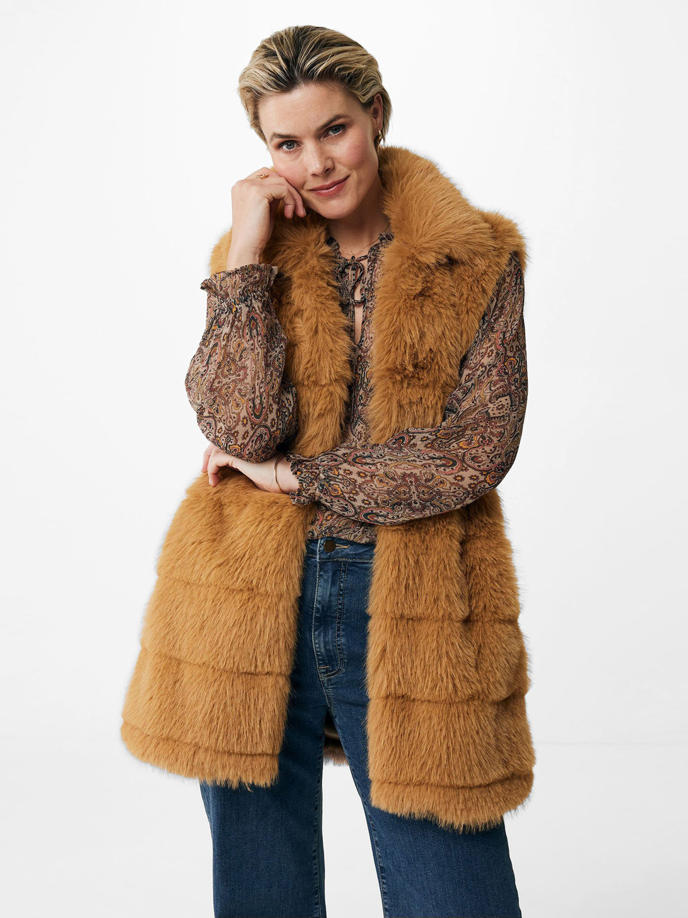 Утеплений жилет MEXX модель MF006401843W Фото