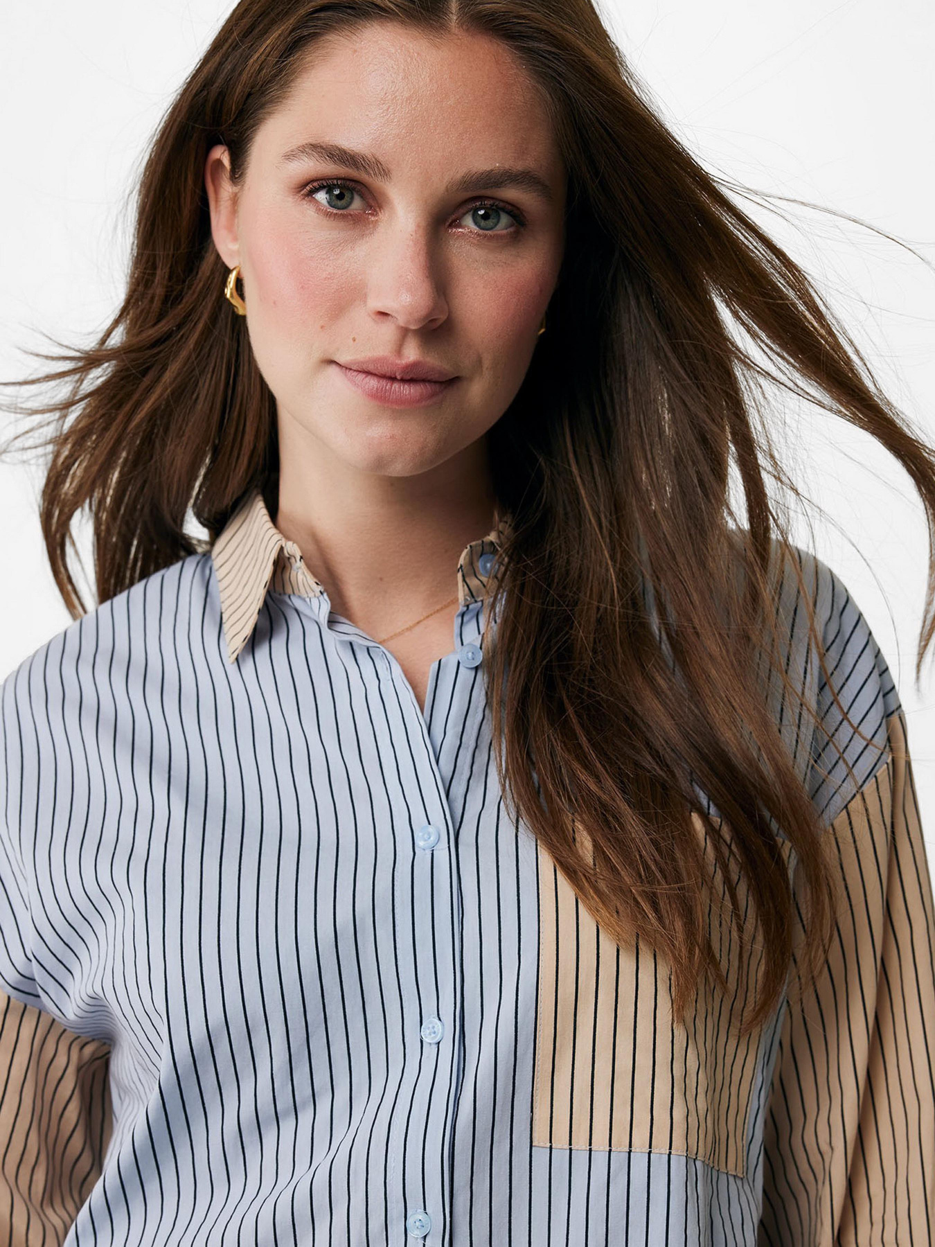 Рубашки MEXX модель MF006100343W Рубашки MEXX модель MF006100343W Фото