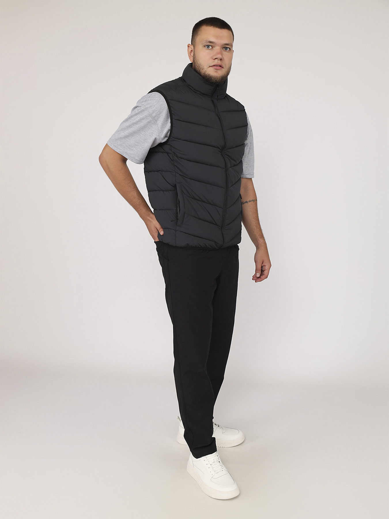 Утепленный жилет YUKI модель ЦБ-00276114 Фото