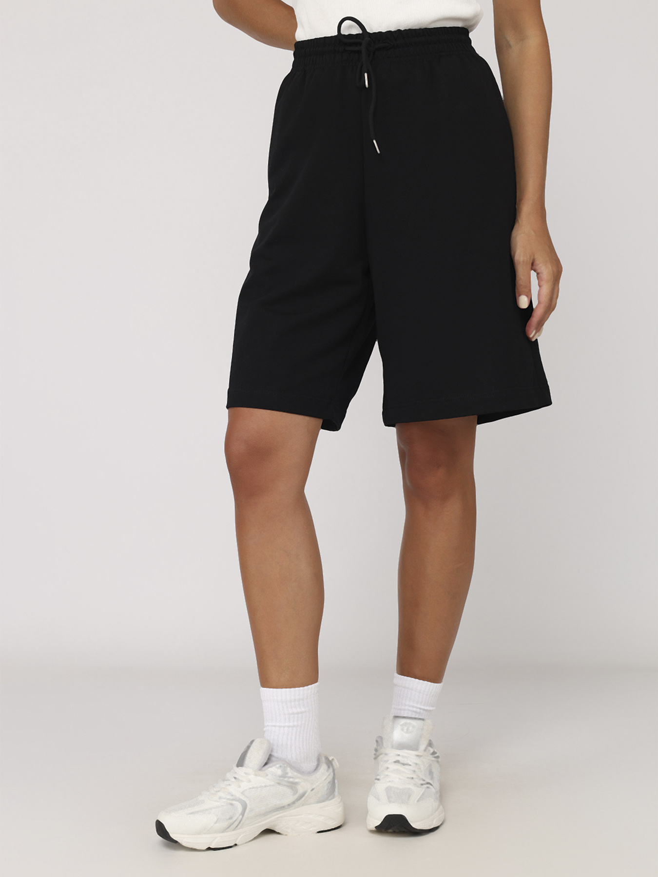 Спортивні шорти YUKI модель ЦБ-00280545 Спортивні шорти YUKI модель ЦБ-00280545 Фото