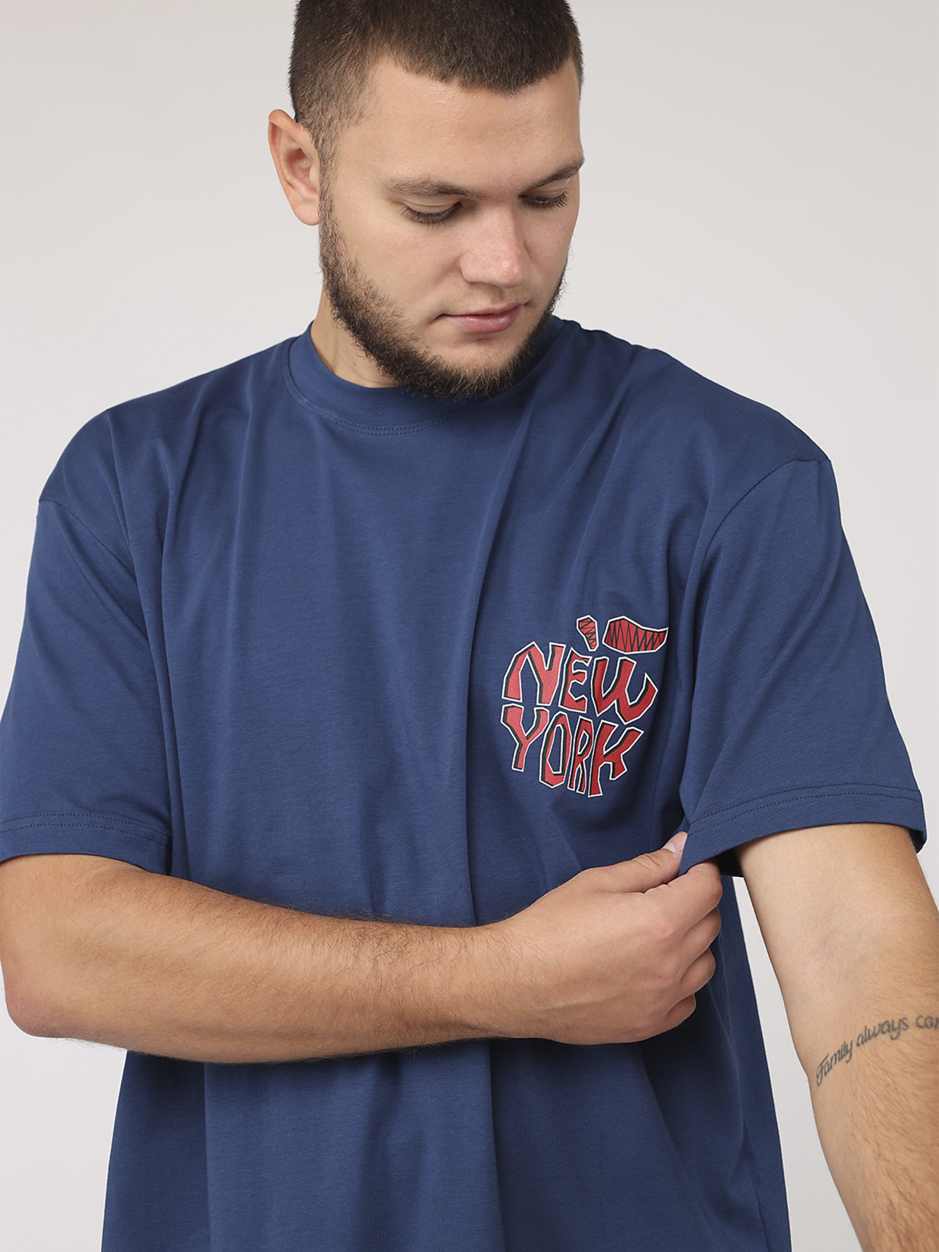 Футболка YUKI модель ЦБ-00281923 Футболка YUKI модель ЦБ-00281923 Фото