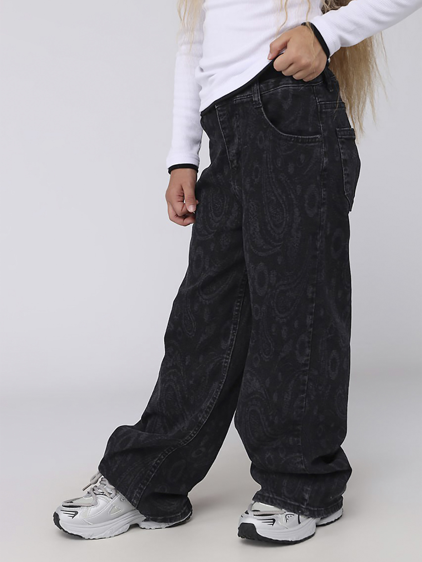 Широкі джинси YUKI модель ЦБ-00282010 Фото