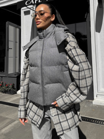 Утепленный жилет Jadone Fashion модель Zhylet_Ark_siryy Фото