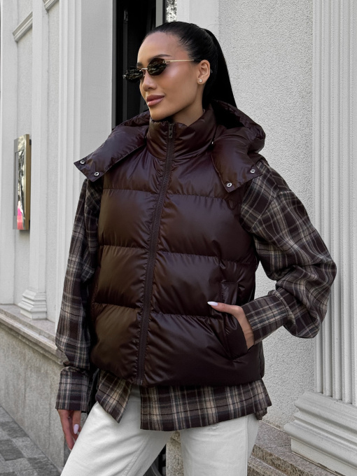 Жилет с утеплителем Jadone Fashion модель Zhylet_Kul_shokol Фото