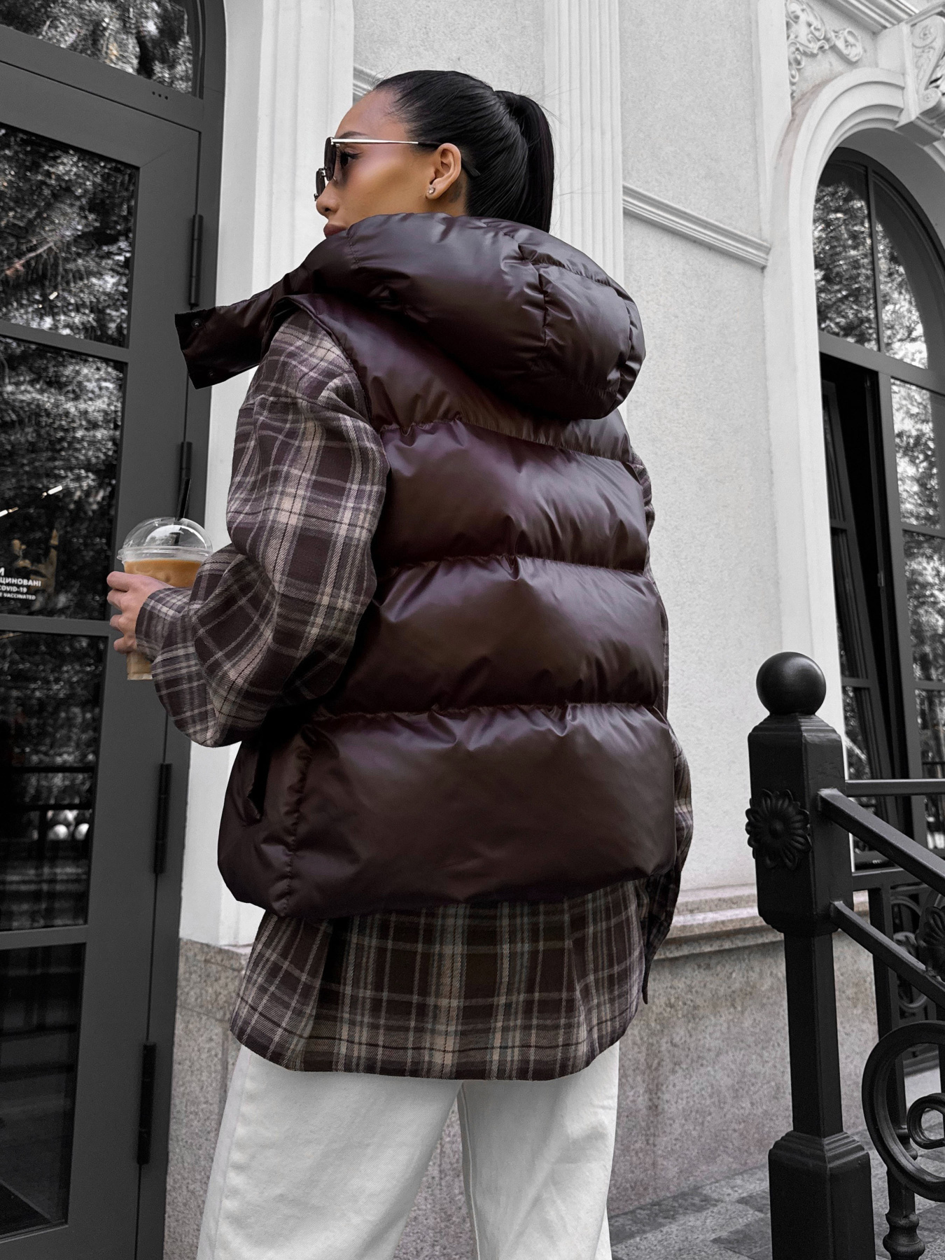 Утепленный жилет Jadone Fashion модель Zhylet_Kul_shokol Фото