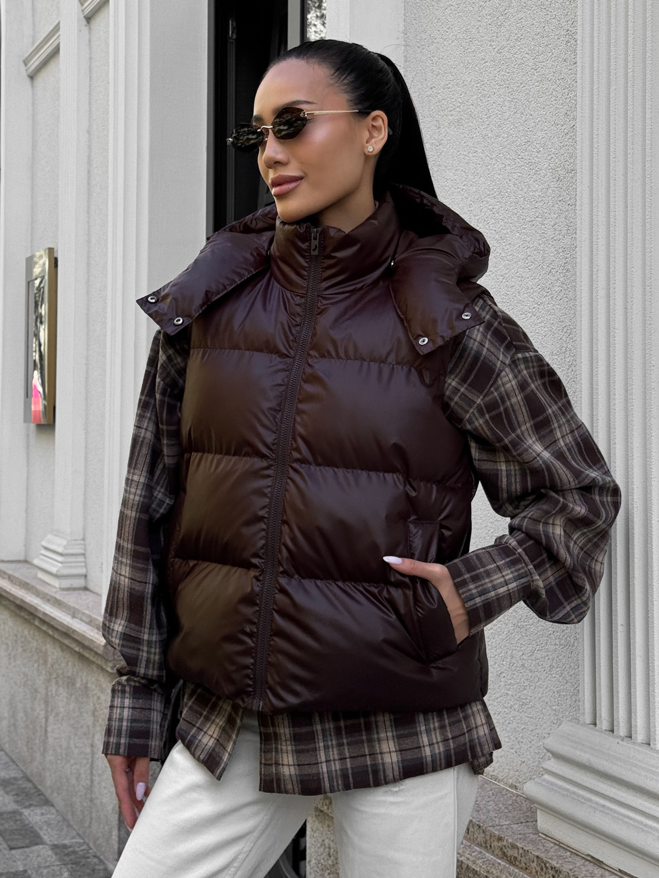 Утепленный жилет Jadone Fashion модель Zhylet_Kul_shokol Фото