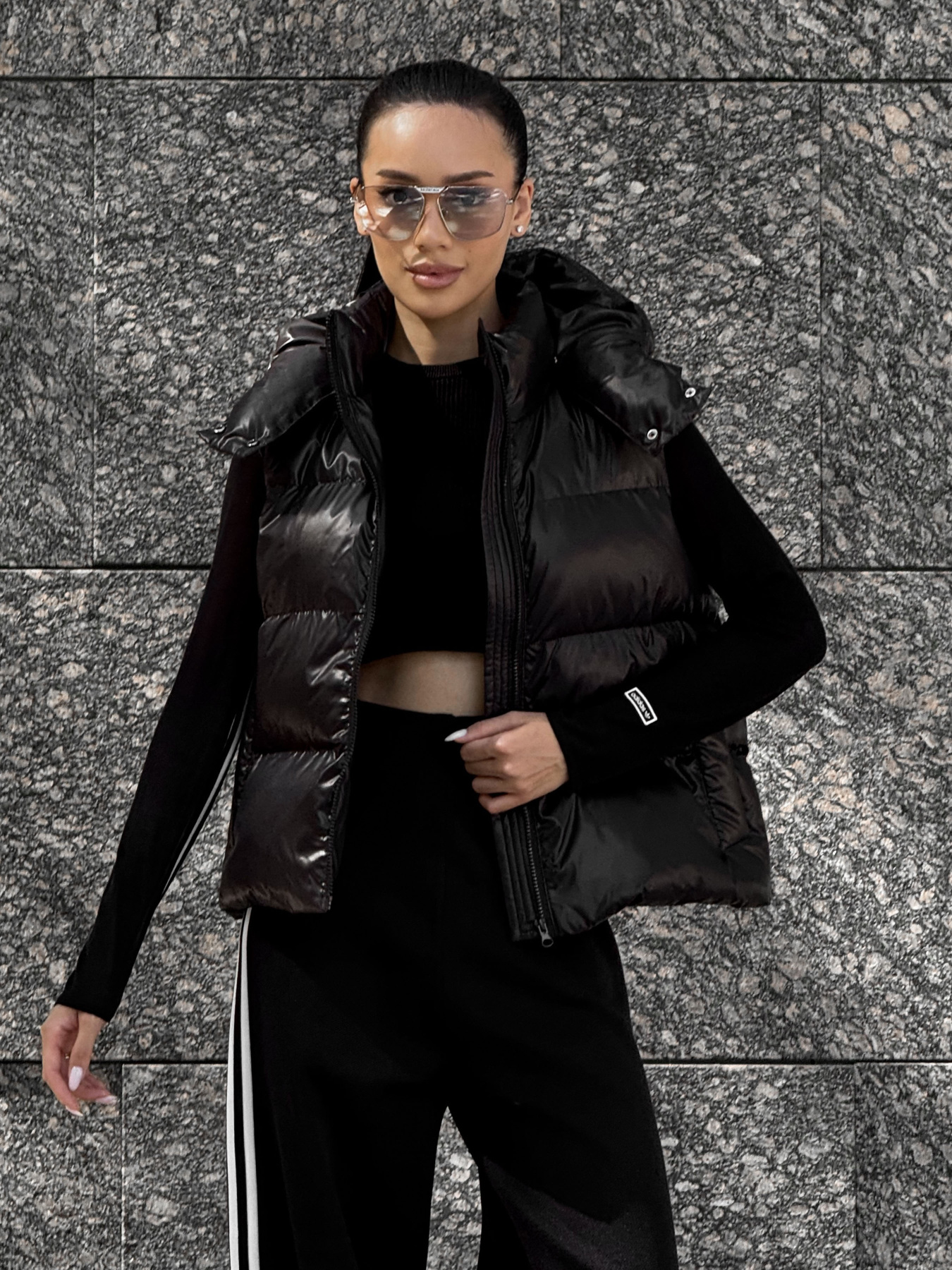 Утепленный жилет Jadone Fashion модель Zhylet_Kul_chorne Фото