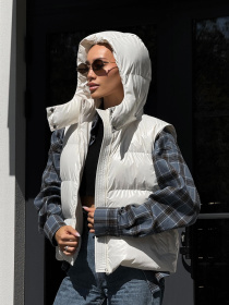 Жилет с утеплителем Jadone Fashion модель Zhylet_Kul_bile Фото