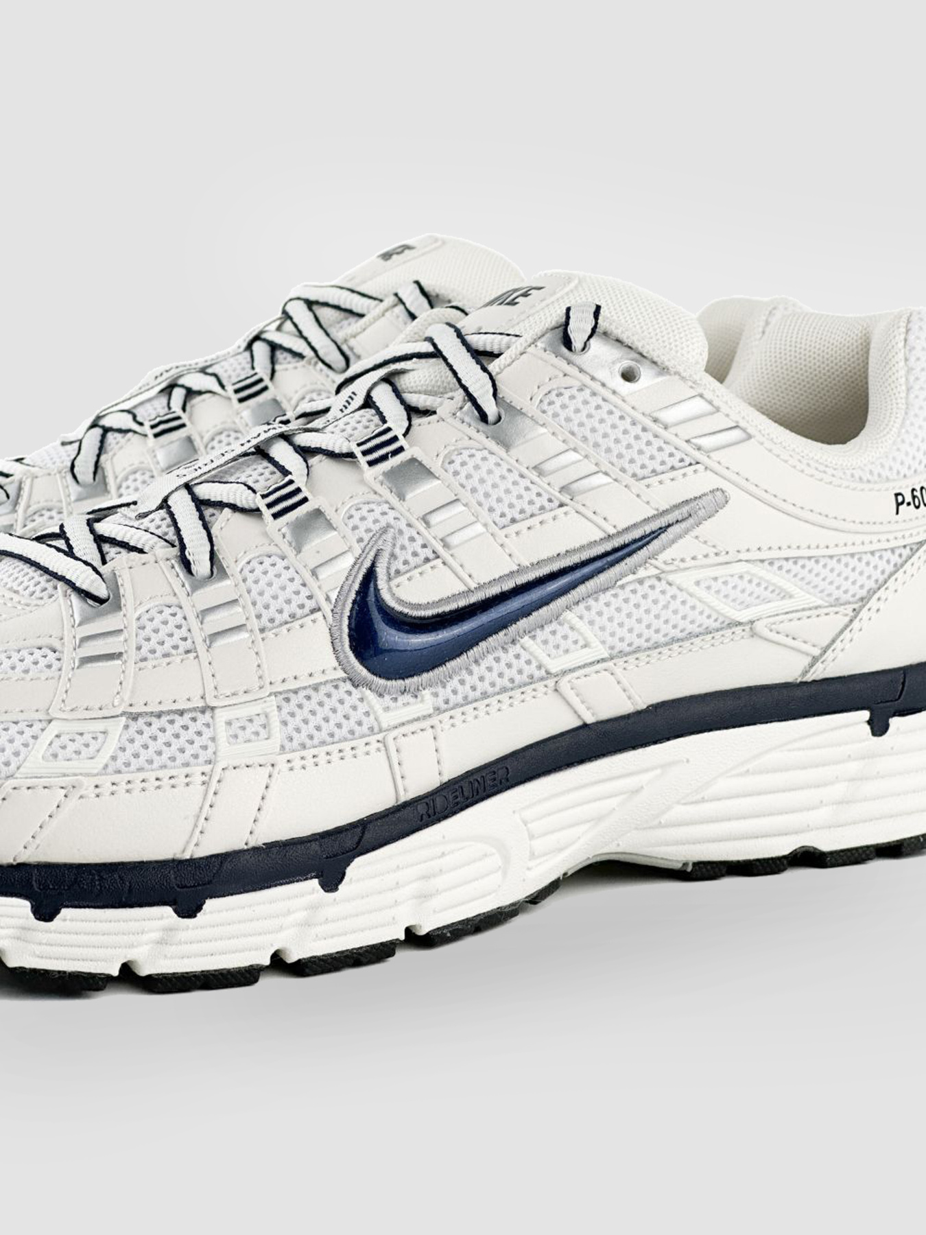 Кроссовки NIKE P-6000 модель CD6404-018 Фото