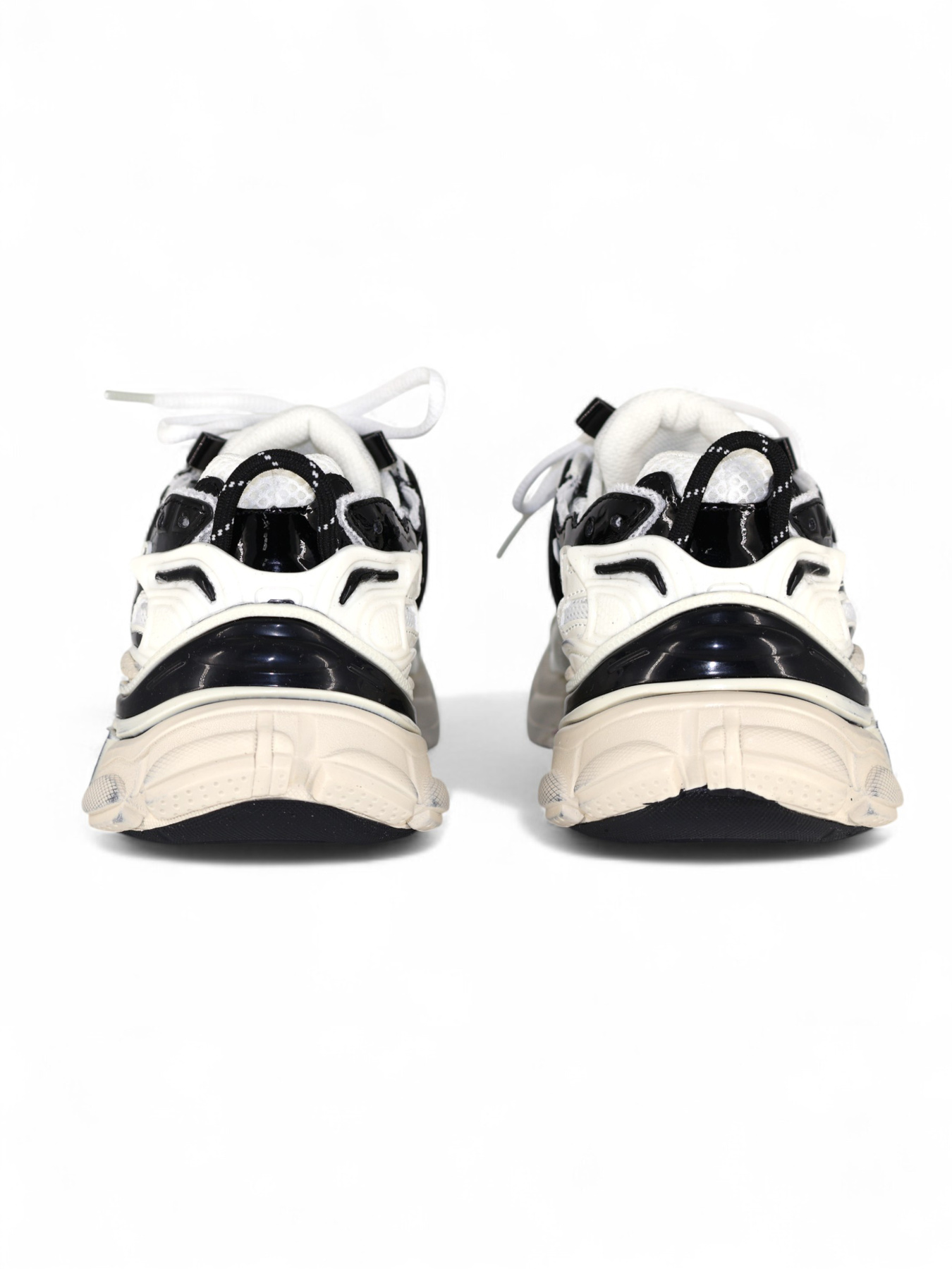 Кросівки повсякденні Calorie  модель YE88153C чорно-білі (37-40) Фото