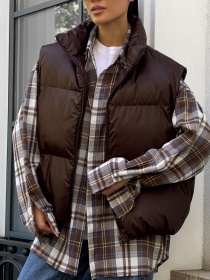 Жилет с утеплителем Jadone Fashion модель Zhylet_Hat_choko Фото