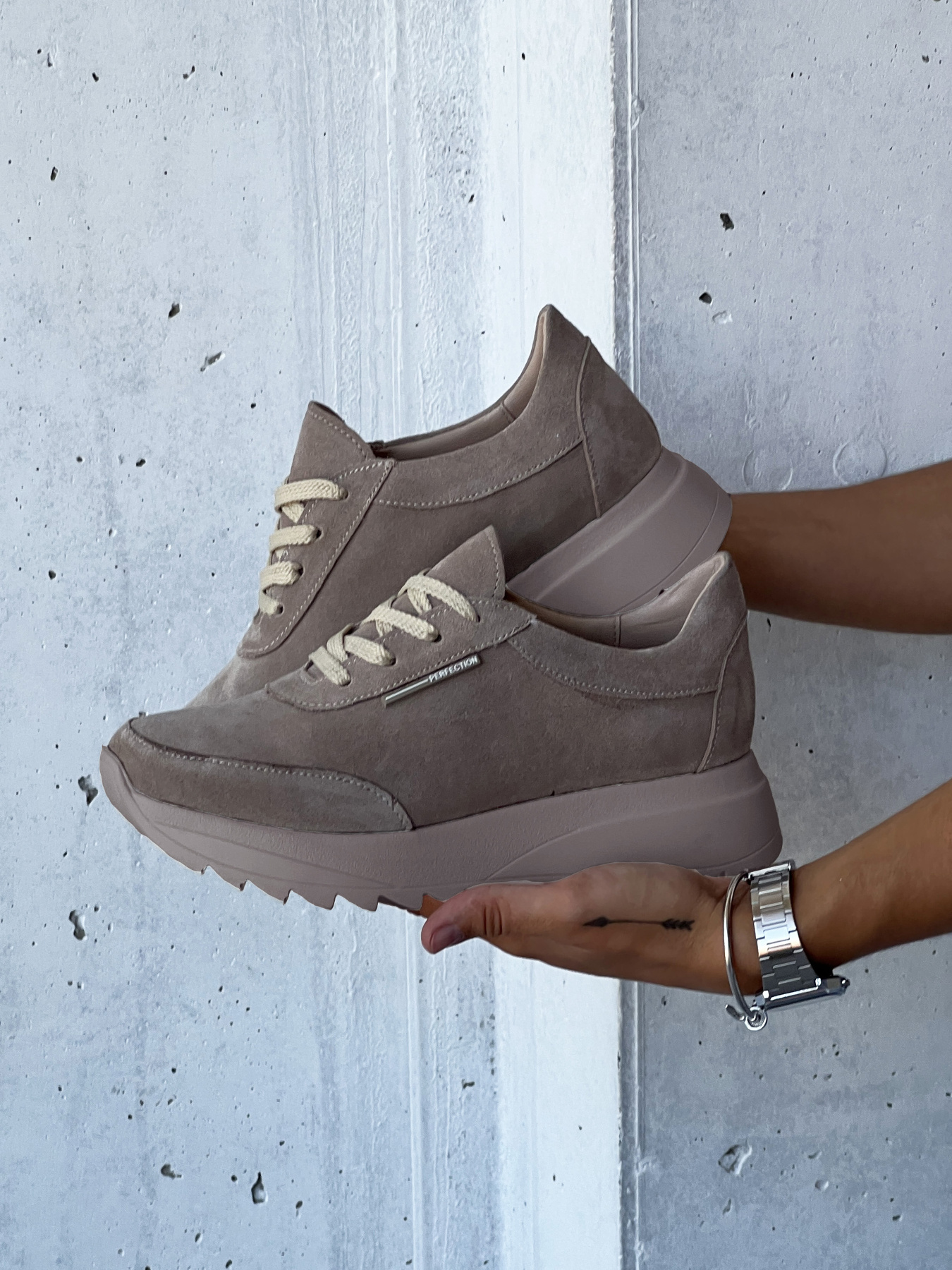 Кроссовки INNOE модель 777524 Фото