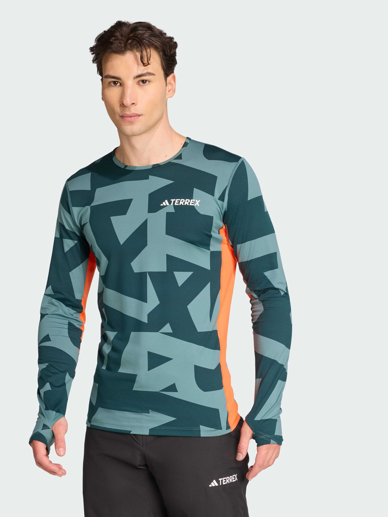 Лонгслив Adidas модель JP2756 Фото