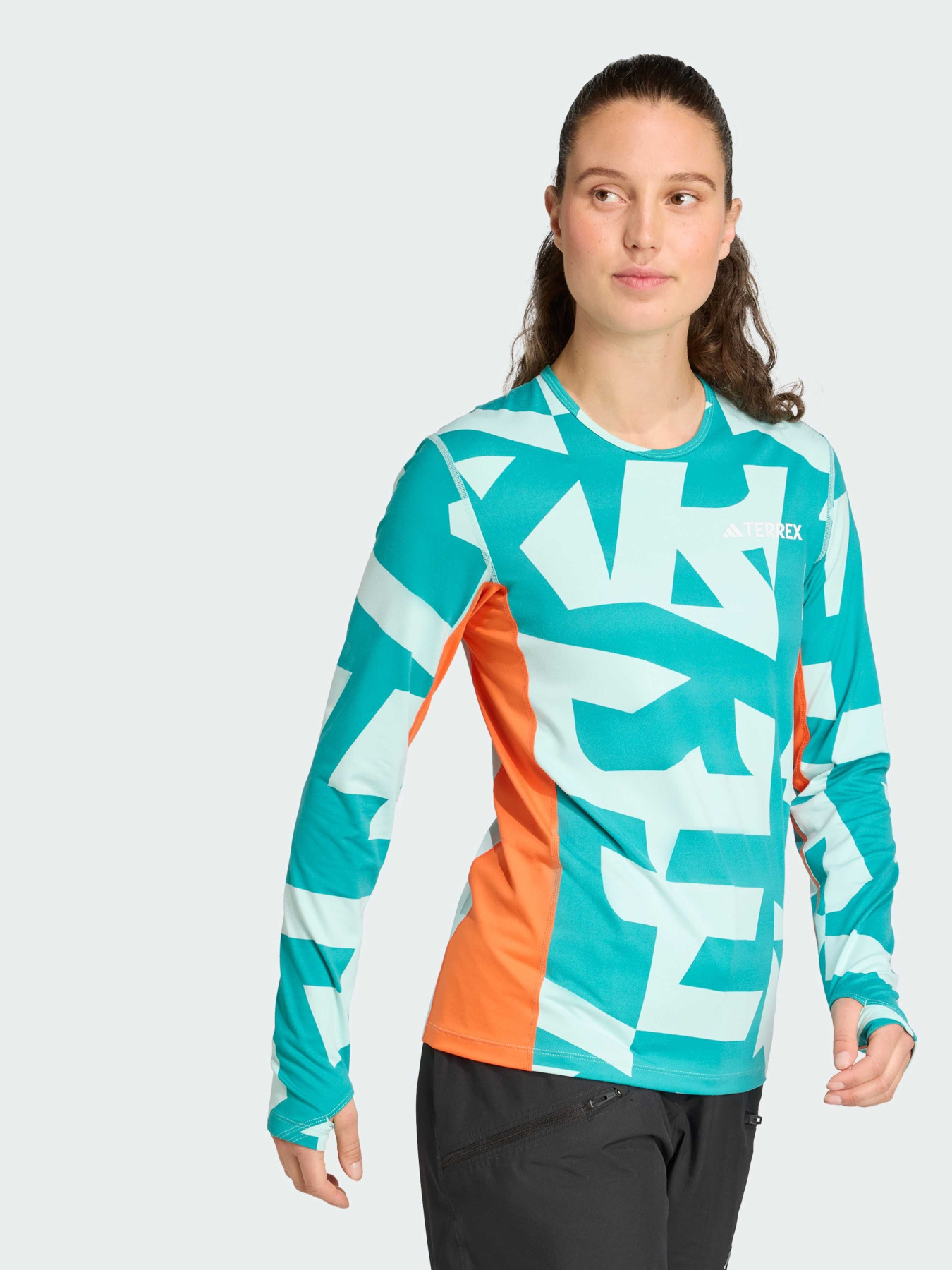 Лонгслив Adidas модель JP2761 Фото