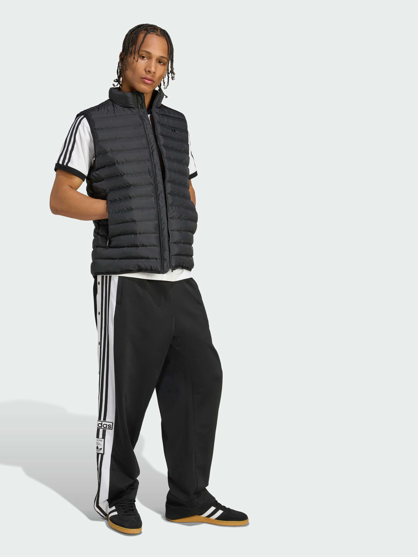 Утеплений жилет Adidas модель JW5845 Утеплений жилет Adidas модель JW5845 Фото