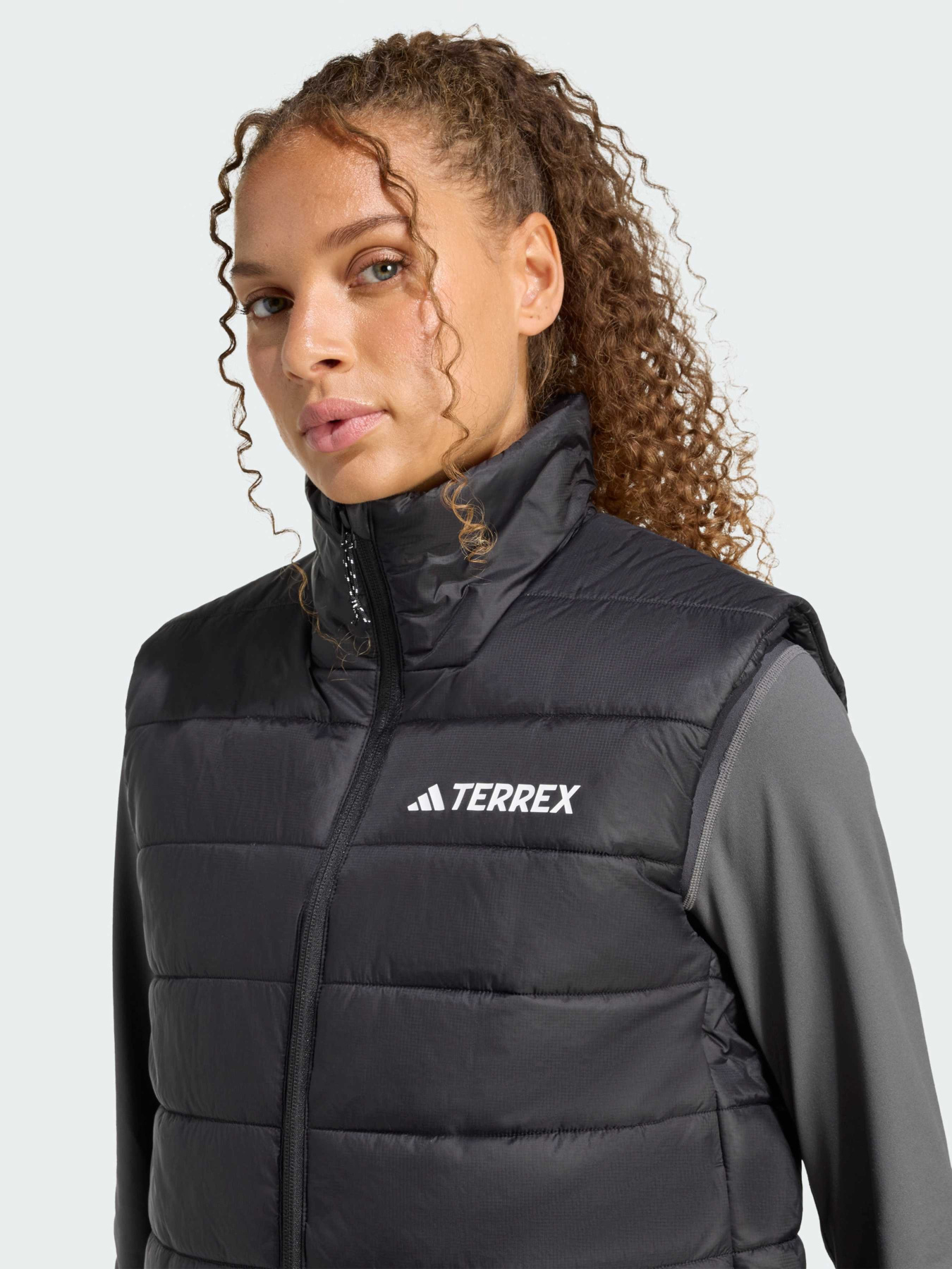 Утепленный жилет Adidas модель KA9737 Фото