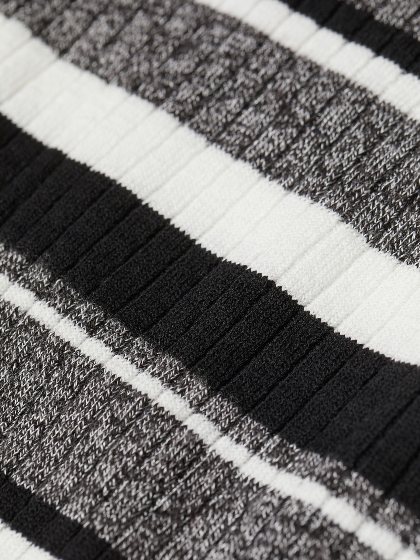 Кофты и свитера H&M модель 5741092wer_Серо-черный Фото