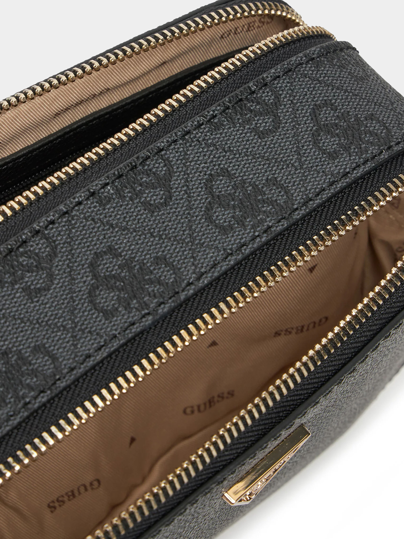 Сумки GUESS модель HWBG96-72140-CLO Сумки GUESS модель HWBG96-72140-CLO Фото
