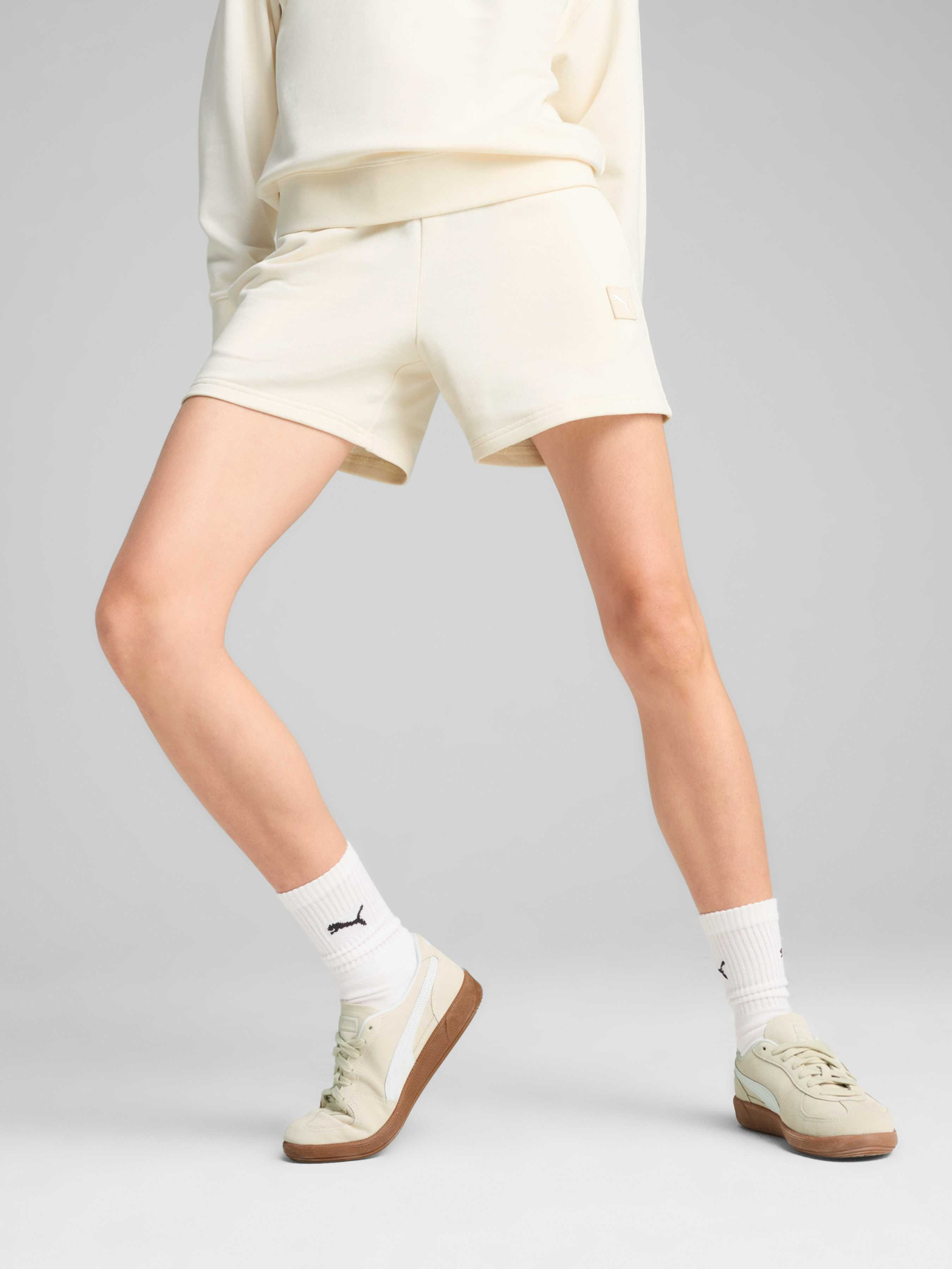 Повседневные шорты PUMA Ess Elevated Mid-rise Shorts модель 685020 Фото