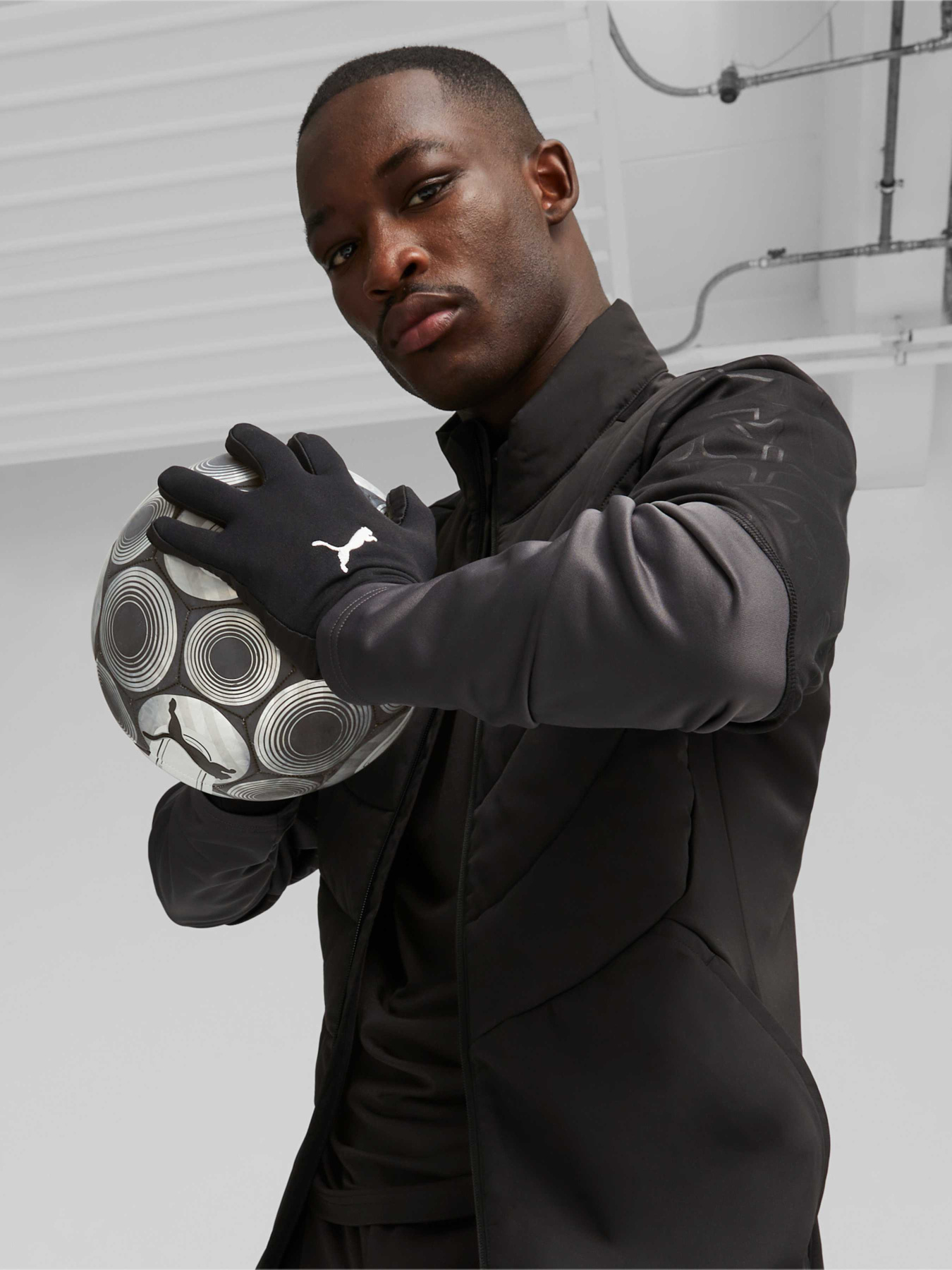 Рукавички для спорту PUMA Indwinterized Player Glove модель 041873 Фото