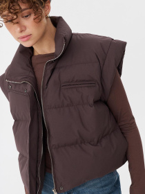 Утепленный жилет FASHIONISTA модель 9054 Утепленный жилет FASHIONISTA модель 9054 Фото