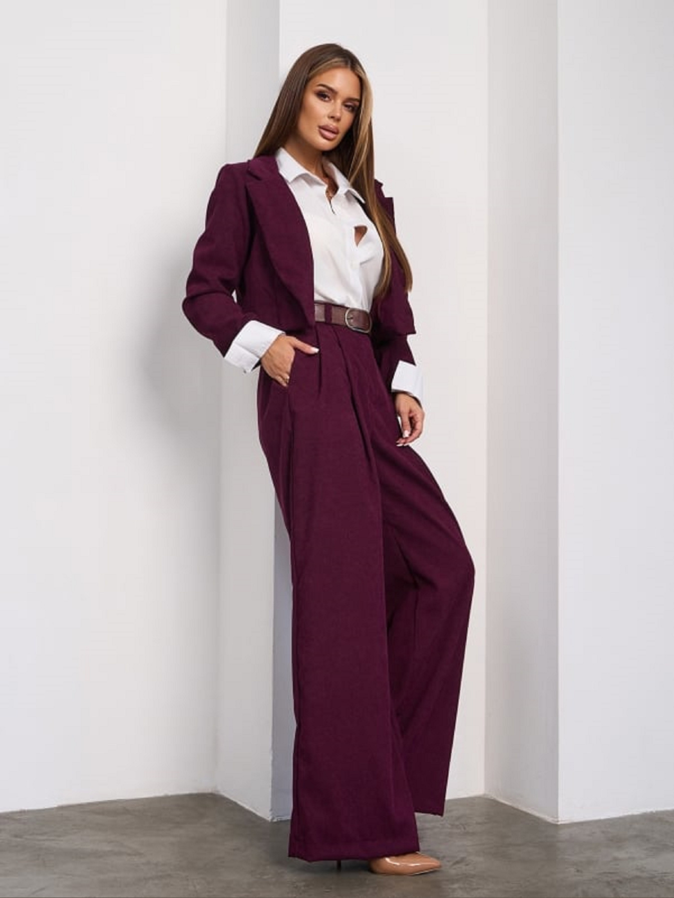 Діловий костюм ISSA Plus модель 15023A_темно_бордовый Діловий костюм ISSA Plus модель 15023A_темно_бордовый Фото